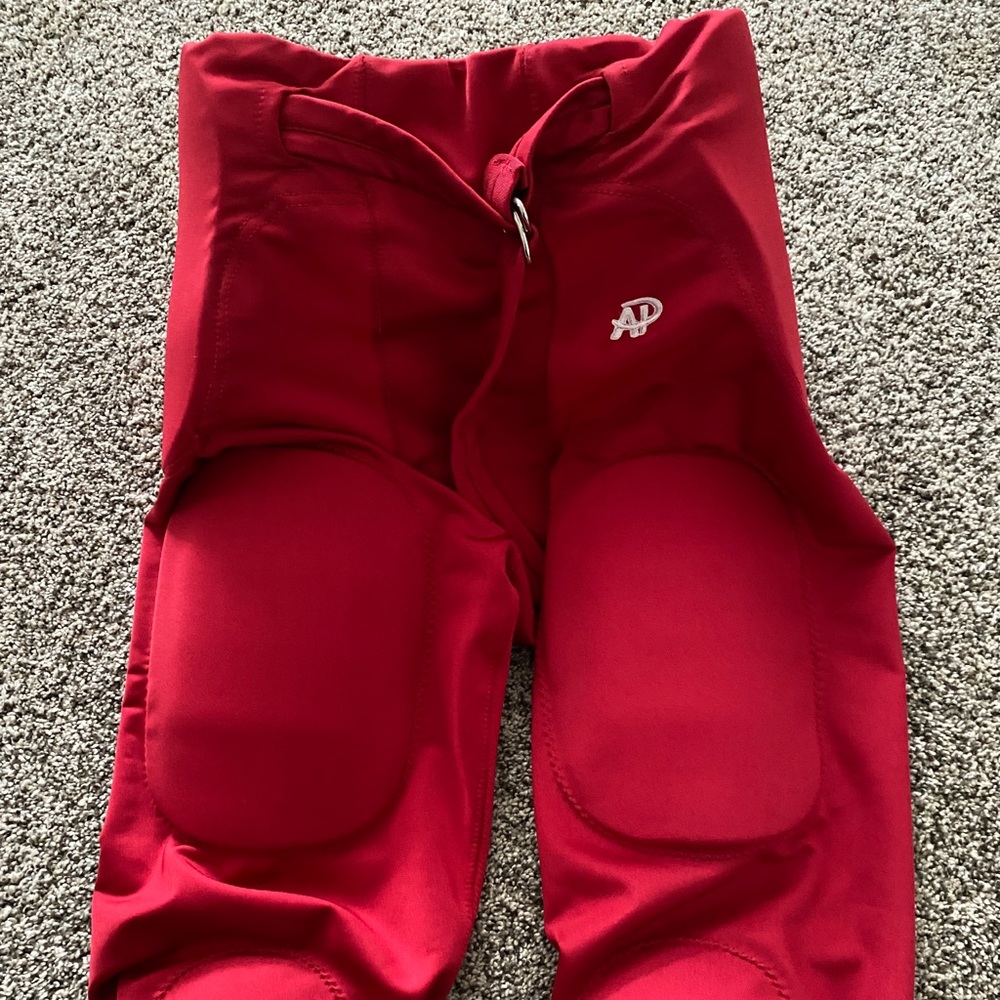 Men’s size large football pants